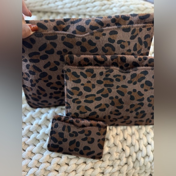 Notiq Lightly Used| Tablet Case | Trio Clutch Set | - Picture 10 of 12